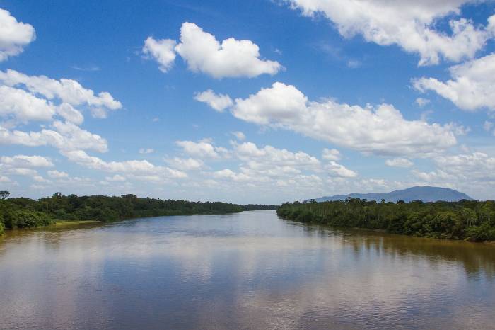 A acomodação na Amazônia com certeza faz parte da experiência de visitação do local, opte por i, lugar que te entregue conforto, visual exuberante, acomodações incríveis e diversas opções de lazer.